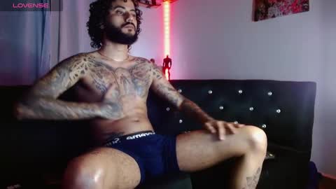 Snapshot of yio__cohen chatting on 09-15-25, 03:28 yio cohen online show from 09-15-25, 03:28