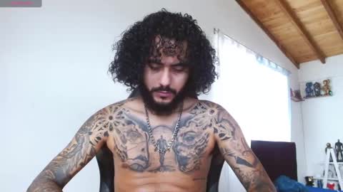 Snapshot of yio__cohen chatting on 10-25-25, 12:02 yio cohen online show from 10-25-25, 12:02