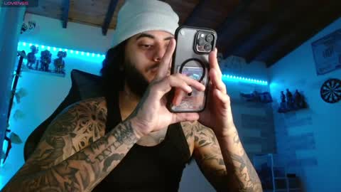 Snapshot of yio__cohen chatting on 11-17-25, 02:50 yio cohen online show from 11-17-25, 02:50