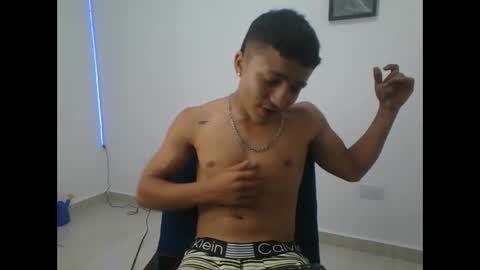 yissus_20 online show from 04-11-26, 04:11