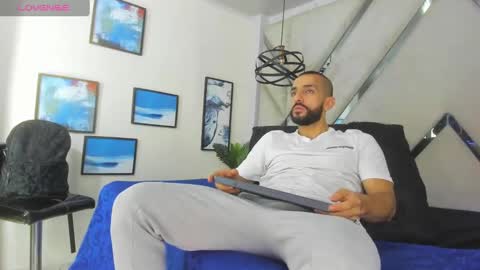 Yiyo online show from 01-08-25, 04:02