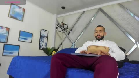 Yiyo online show from 01-10-25, 04:33