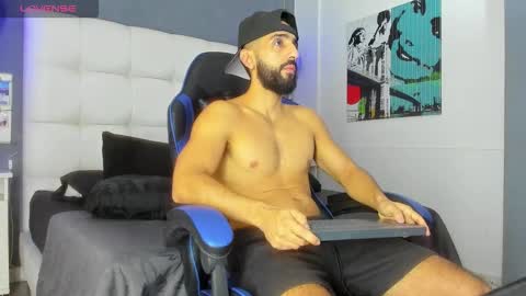 Yiyo online show from 02-22-26, 05:19