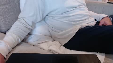 Snapshot of yknotnsc2 chatting on 02-10-25, 07:49 James online show from 02-10-25, 07:49