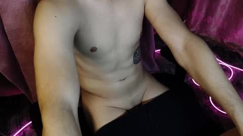 Darius online show from 10-25-25, 03:29