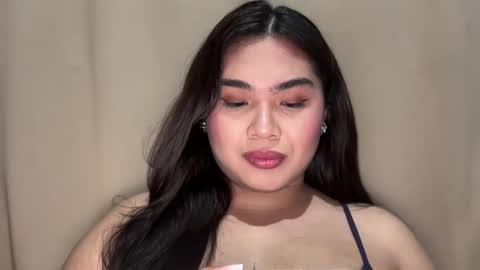 yllana love online show from 12-15-24, 06:15