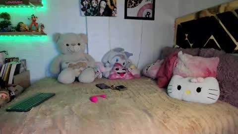 lucy online show from 09-27-25, 06:51