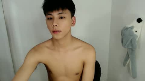 Snapshot of ynotyu chatting on 02-05-26, 03:49 ynotyu online show from 02-05-26, 03:49