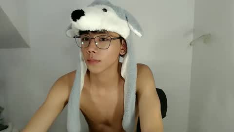 Snapshot of ynotyu chatting on 02-10-26, 05:28 ynotyu online show from 02-10-26, 05:28