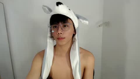 Snapshot of ynotyu chatting on 02-28-26, 04:41 ynotyu online show from 02-28-26, 04:41