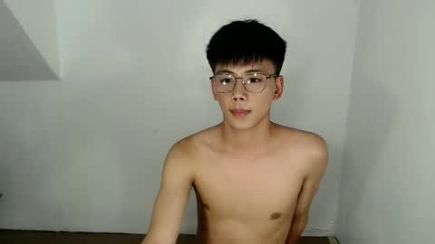 Snapshot of ynotyu chatting on 03-31-26, 02:06 ynotyu online show from 03-31-26, 02:06