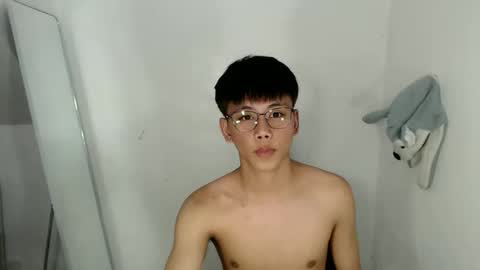 Snapshot of ynotyu chatting on 04-06-26, 01:01 ynotyu online show from 04-06-26, 01:01