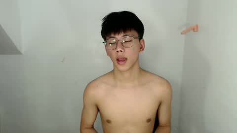 Snapshot of ynotyu chatting on 04-15-26, 06:04 ynotyu online show from 04-15-26, 06:04