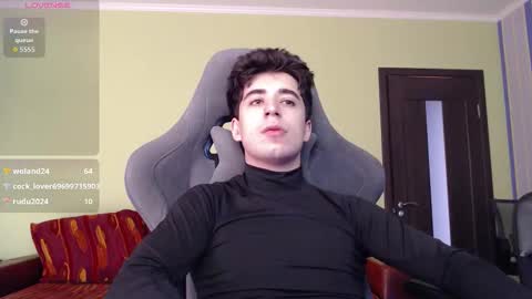 Snapshot of yofukashi chatting on 10-15-25, 09:31 yofukashi online show from 10-15-25, 09:31