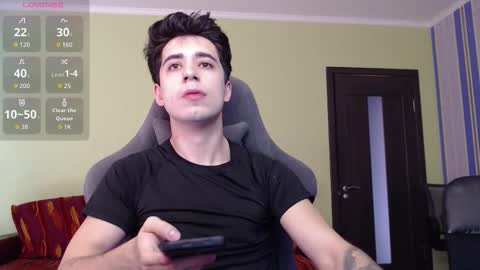 Snapshot of yofukashi chatting on 10-17-25, 08:39 yofukashi online show from 10-17-25, 08:39