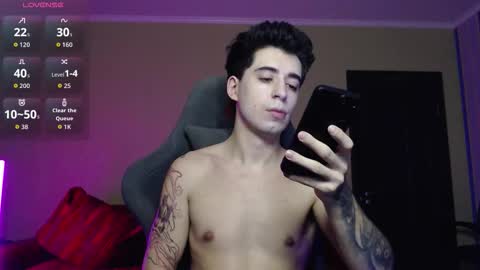 Snapshot of yofukashi chatting on 11-25-25, 10:43 yofukashi online show from 11-25-25, 10:43