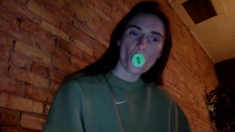 Snapshot of yogagirl777 chatting on 03-05-25, 03:18 Ann Marie online show from 03-05-25, 03:18