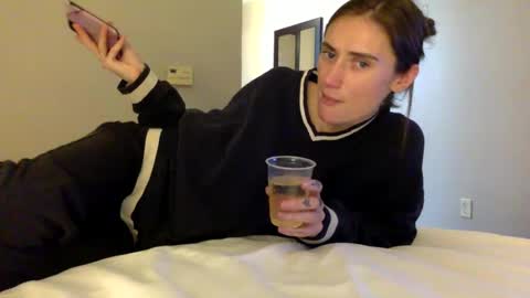 Snapshot of yogagirl777 chatting on 10-07-25, 11:35 Ann Marie online show from 10-07-25, 11:35