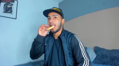 Yoi Olimpo online show from 01-06-25, 12:13