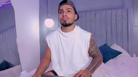 Yoi Olimpo online show from 02-20-25, 12:36