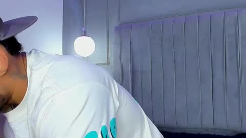 Yoi Olimpo online show from 02-21-25, 12:17