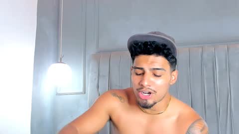 Yoi Olimpo online show from 03-05-25, 06:23