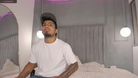 Yoi Olimpo online show from 03-12-25, 12:36