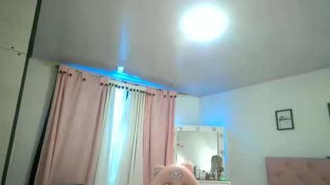 Snapshot of yokiko_daring chatting on 10-20-25, 02:50 yokiko online show from 10-20-25, 02:50