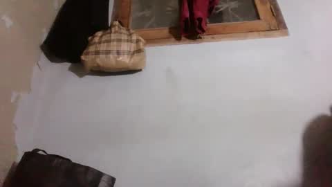 yolandrina05 online show from 09-12-25, 04:40