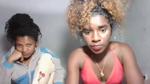 yolandrina05 online show from 09-27-25, 09:03