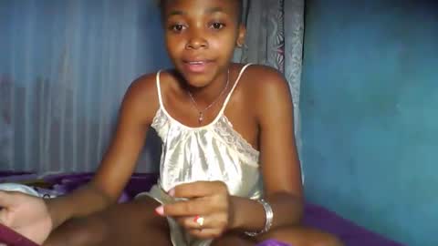 yolandrina90 online show from 09-29-25, 05:40