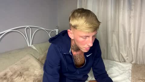 Snapshot of yorkshirelad208 chatting on 03-12-25, 07:06 Harrison online show from 03-12-25, 07:06