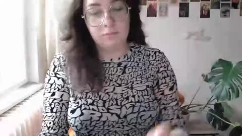 Aurora online show from 11-21-25, 10:47