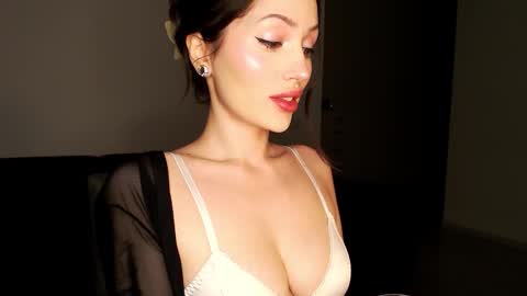 Snapshot of you_deserve chatting on 09-21-25, 06:15 Sophie online show from 09-21-25, 06:15