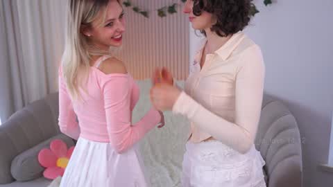 Snapshot of you_fell_in_love chatting on 12-14-24, 07:29 Elizabeth brunette -- Darline blonde online show from 12-14-24, 07:29