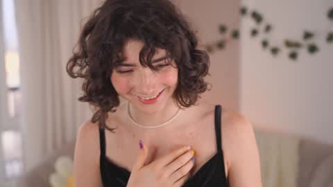 Snapshot of you_fell_in_love chatting on 12-22-24, 07:11 Elizabeth brunette -- Darline blonde online show from 12-22-24, 07:11