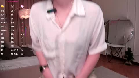 Snapshot of you_fell_in_love chatting on 09-14-25, 08:52 Elizabeth brunette -- Darline blonde online show from 09-14-25, 08:52
