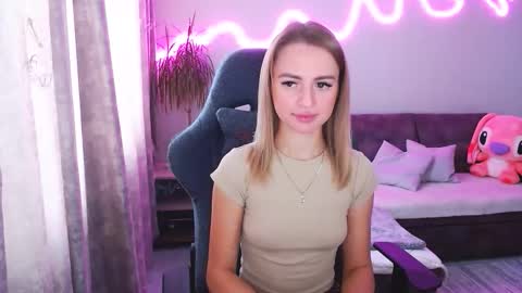 Bella online show from 10-14-25, 08:26