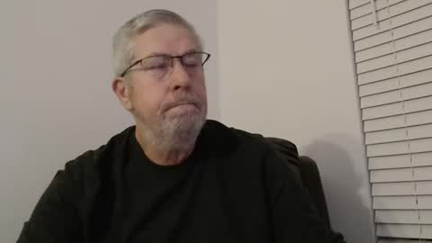 Colorado Guy Straight online show from 12-30-24, 01:03