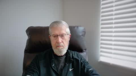 Colorado Guy Straight online show from 10-26-25, 05:52