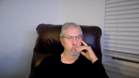 Colorado Guy Straight online show from 01-15-26, 12:32