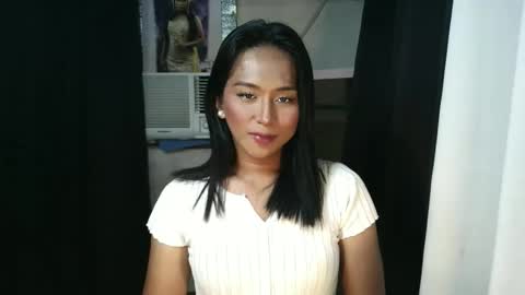 Yanie online show from 11-03-25, 03:19