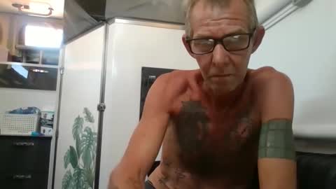 Snapshot of youknowyouwanna79 chatting on 11-01-25, 02:57 Travelling Kinky Couple online show from 11-01-25, 02:57