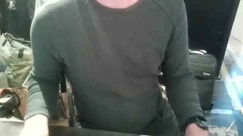 Snapshot of youmepleasure chatting on 01-12-25, 10:34 Playtime online show from 01-12-25, 10:34