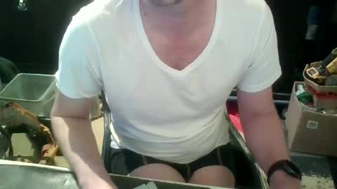 Snapshot of youmepleasure chatting on 02-11-25, 08:15 Playtime online show from 02-11-25, 08:15