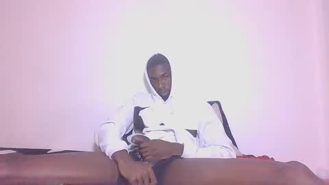 Snapshot of youn_king chatting on 12-20-24, 01:22 ALEX online show from 12-20-24, 01:22