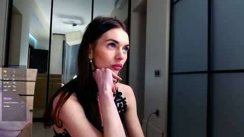 Snapshot of your_alice chatting on 12-08-24, 03:53 ALICE online show from 12-08-24, 03:53