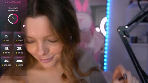 Julia Please Thumbs up me   online show from 01-12-25, 07:11