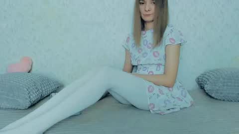 Lily online show from 02-18-25, 12:06