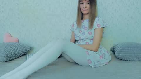 Lily online show from 02-19-25, 05:16